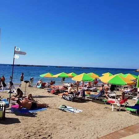 Daire Seafront In Chania 6