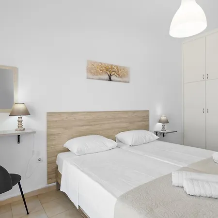 Seafront In Chania 6 *